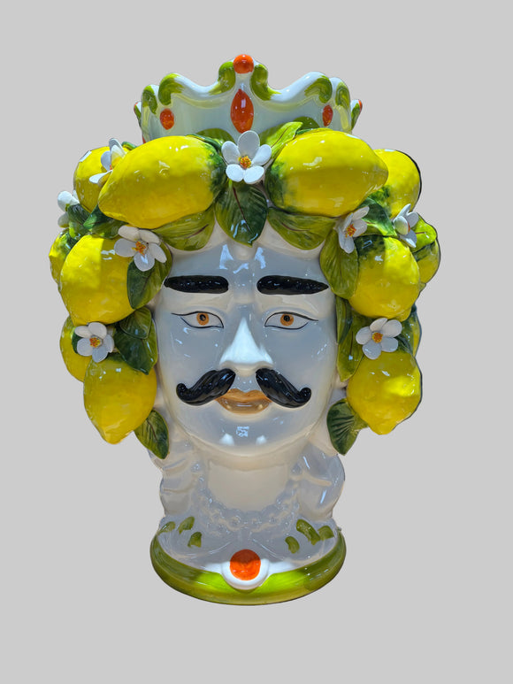 Testa Di Moro vase - Mand med citroner og blomster 45 cm fra Selected by dims studio – stillet op som blikfang i hjemmet